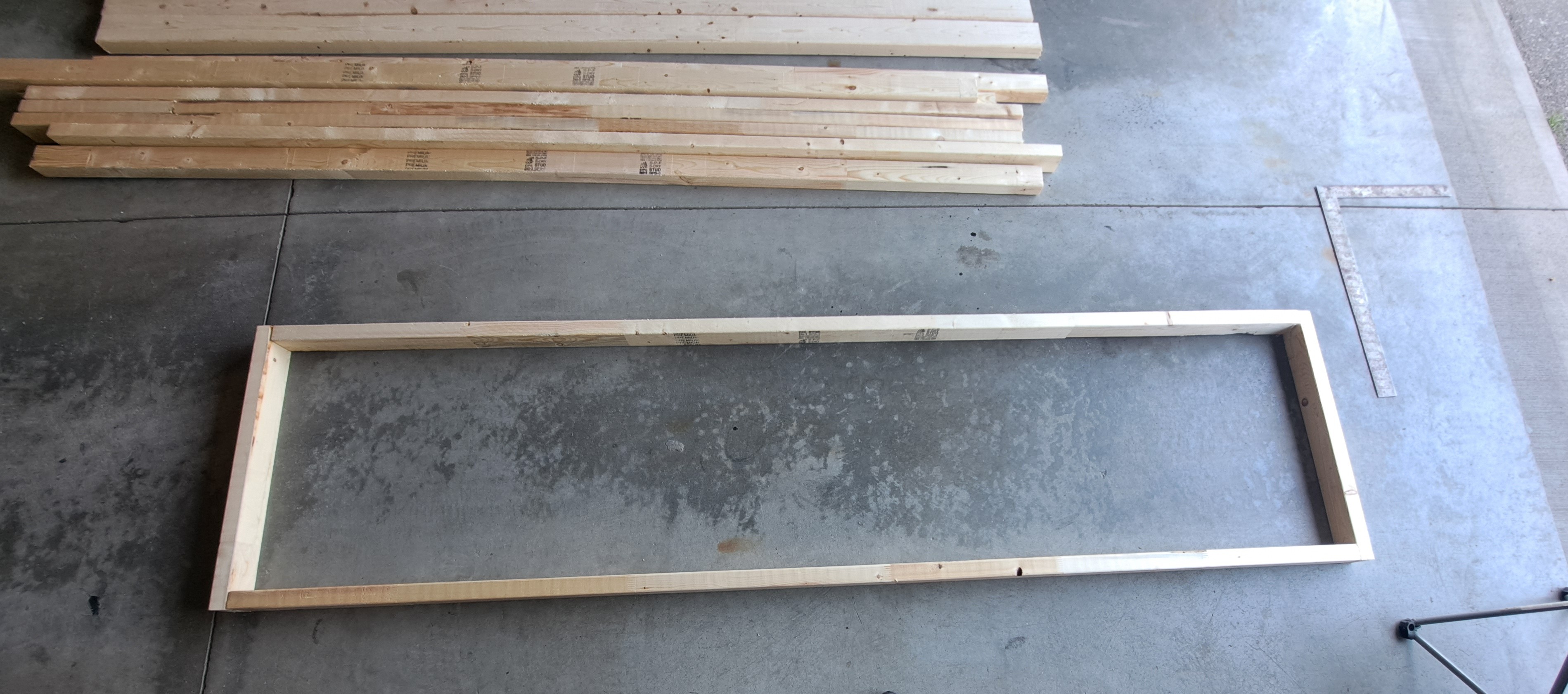 image of the rectangle outer wood frame 